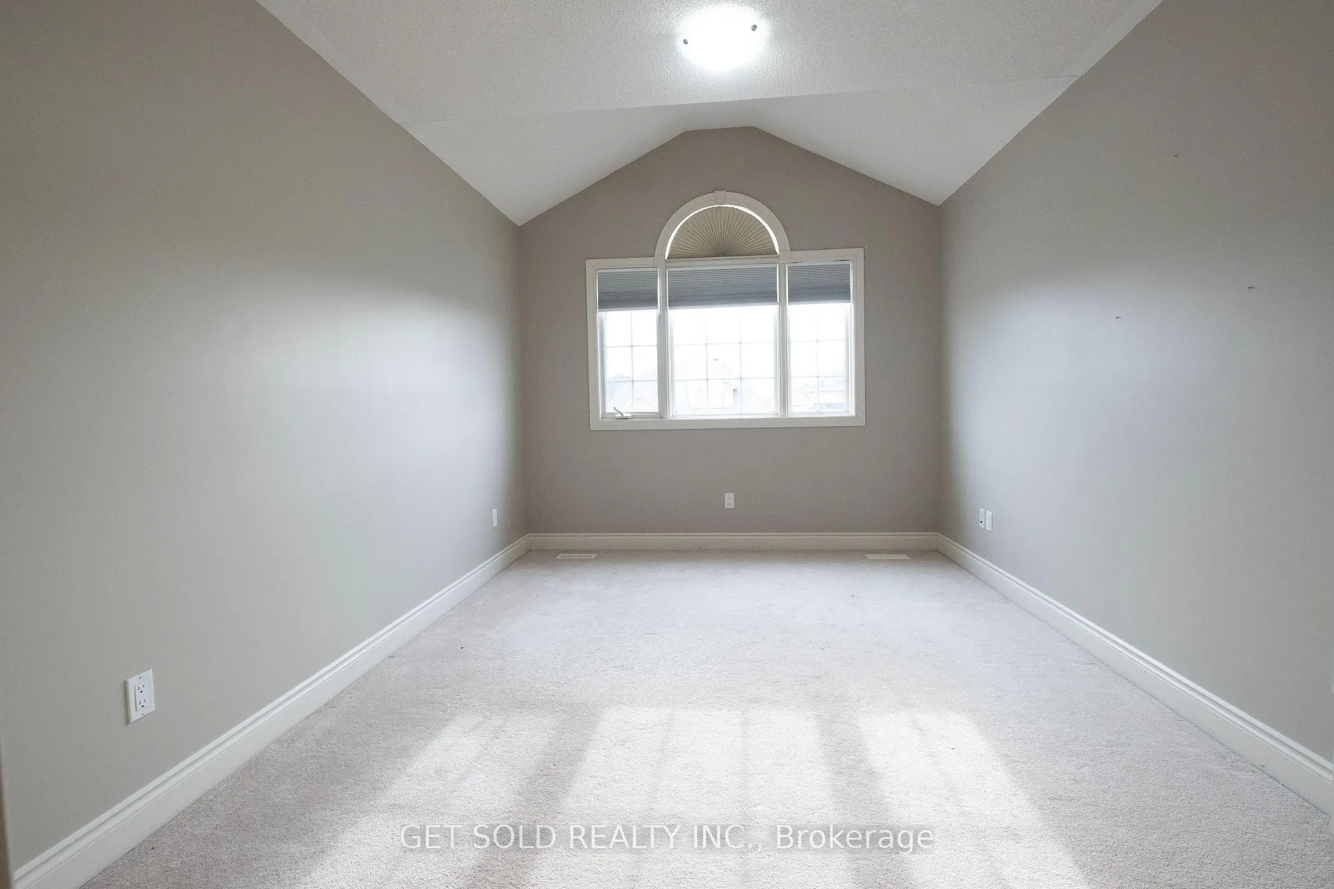 Photo 24 of 369 Travail Avenue, Oshawa, Kedron — HOMEH