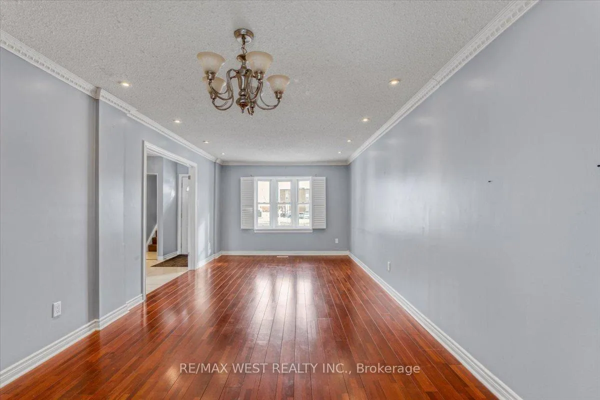 Photo 7 of Unit 33, 1020 Central Park Drive, Brampton, Northgate — HOMEH