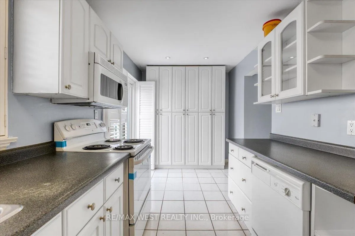 Photo 11 of Unit 33, 1020 Central Park Drive, Brampton, Northgate — HOMEH