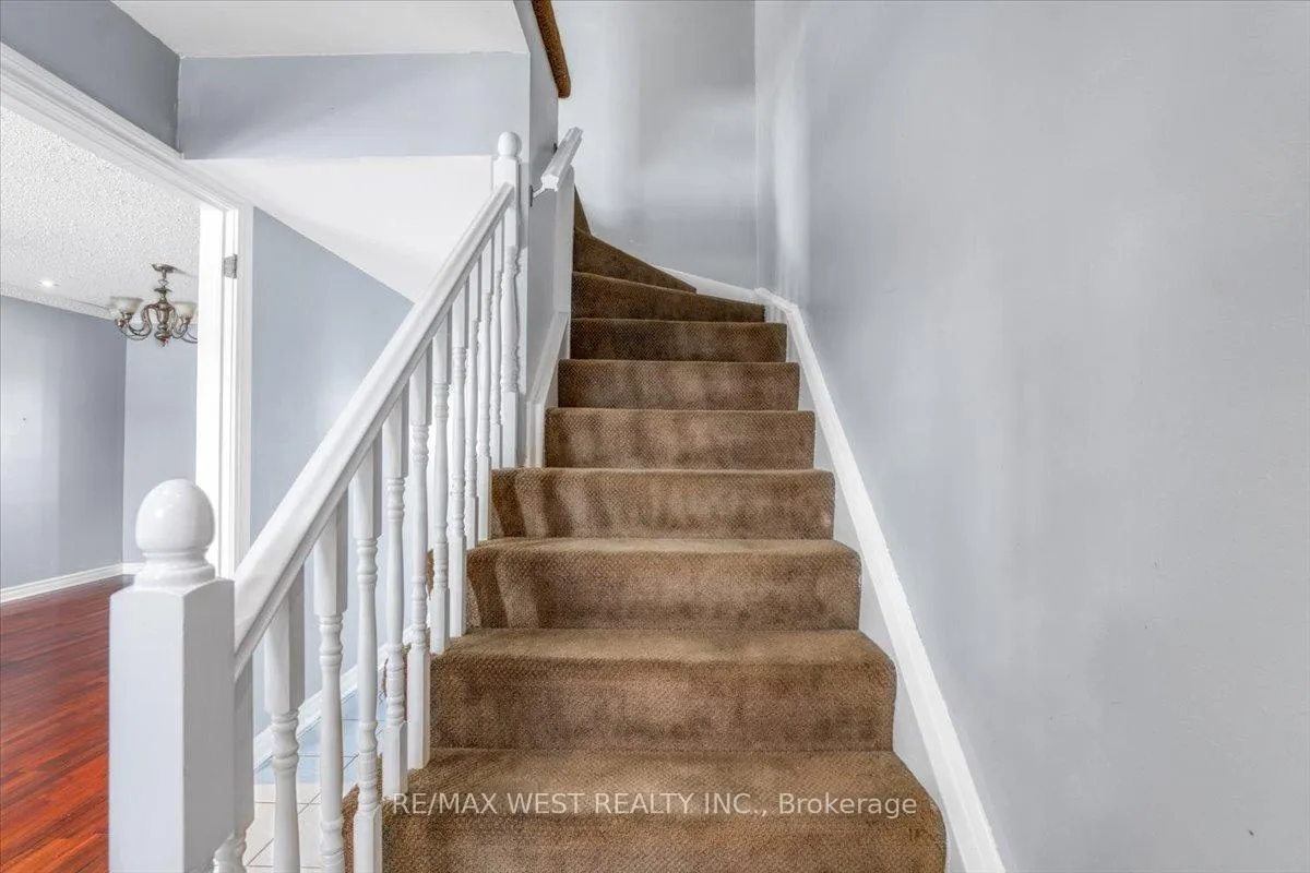 Photo 13 of Unit 33, 1020 Central Park Drive, Brampton, Northgate — HOMEH