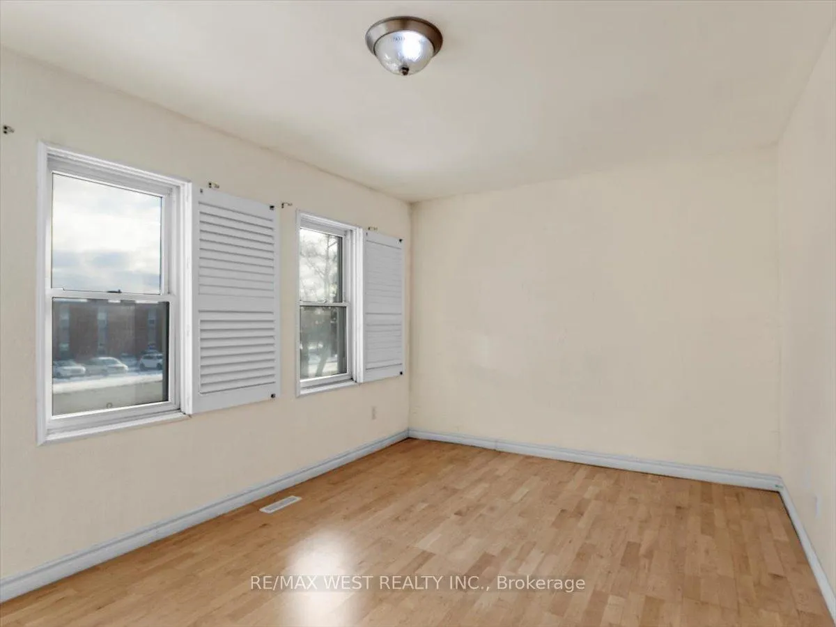 Photo 18 of Unit 33, 1020 Central Park Drive, Brampton, Northgate — HOMEH