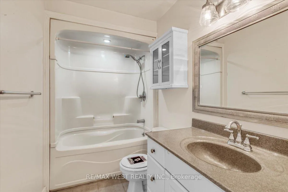 Photo 19 of Unit 33, 1020 Central Park Drive, Brampton, Northgate — HOMEH