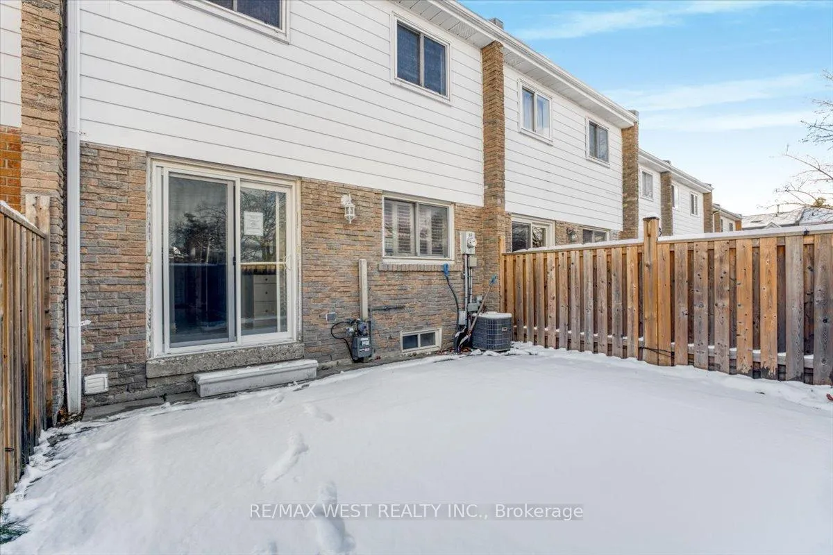 Photo 30 of Unit 33, 1020 Central Park Drive, Brampton, Northgate — HOMEH