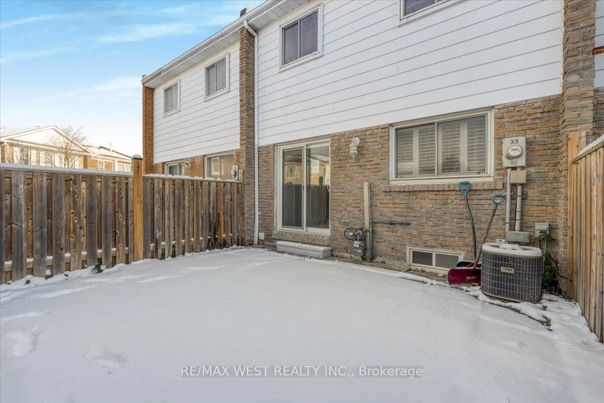 Photo 32 of Unit 33, 1020 Central Park Drive, Brampton, Northgate — HOMEH