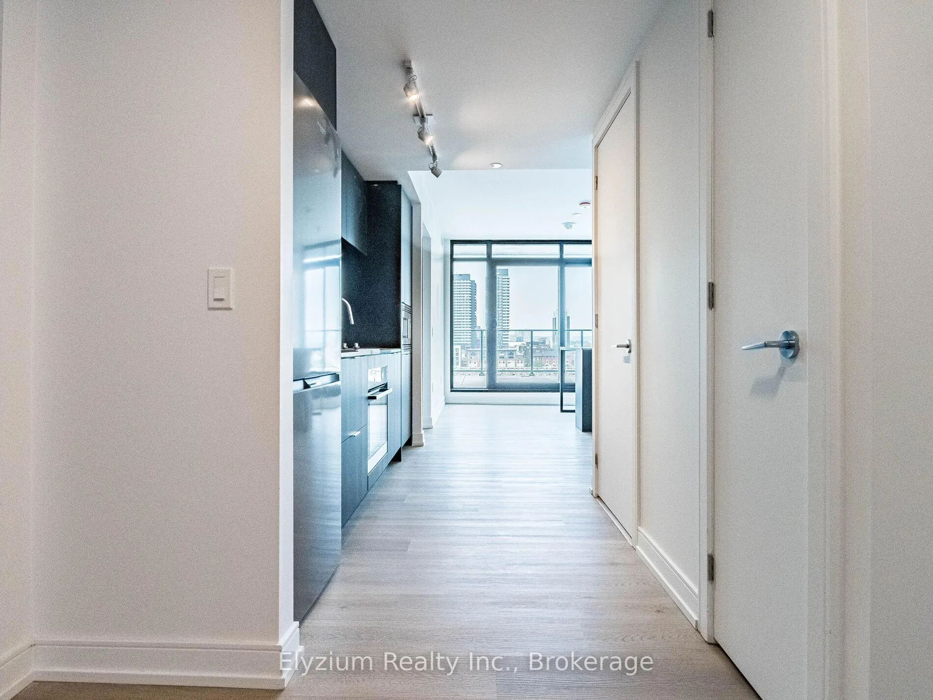 Photo 8 of Unit 1009, 1 Jarvis Street, Hamilton, Beasley — HOMEH