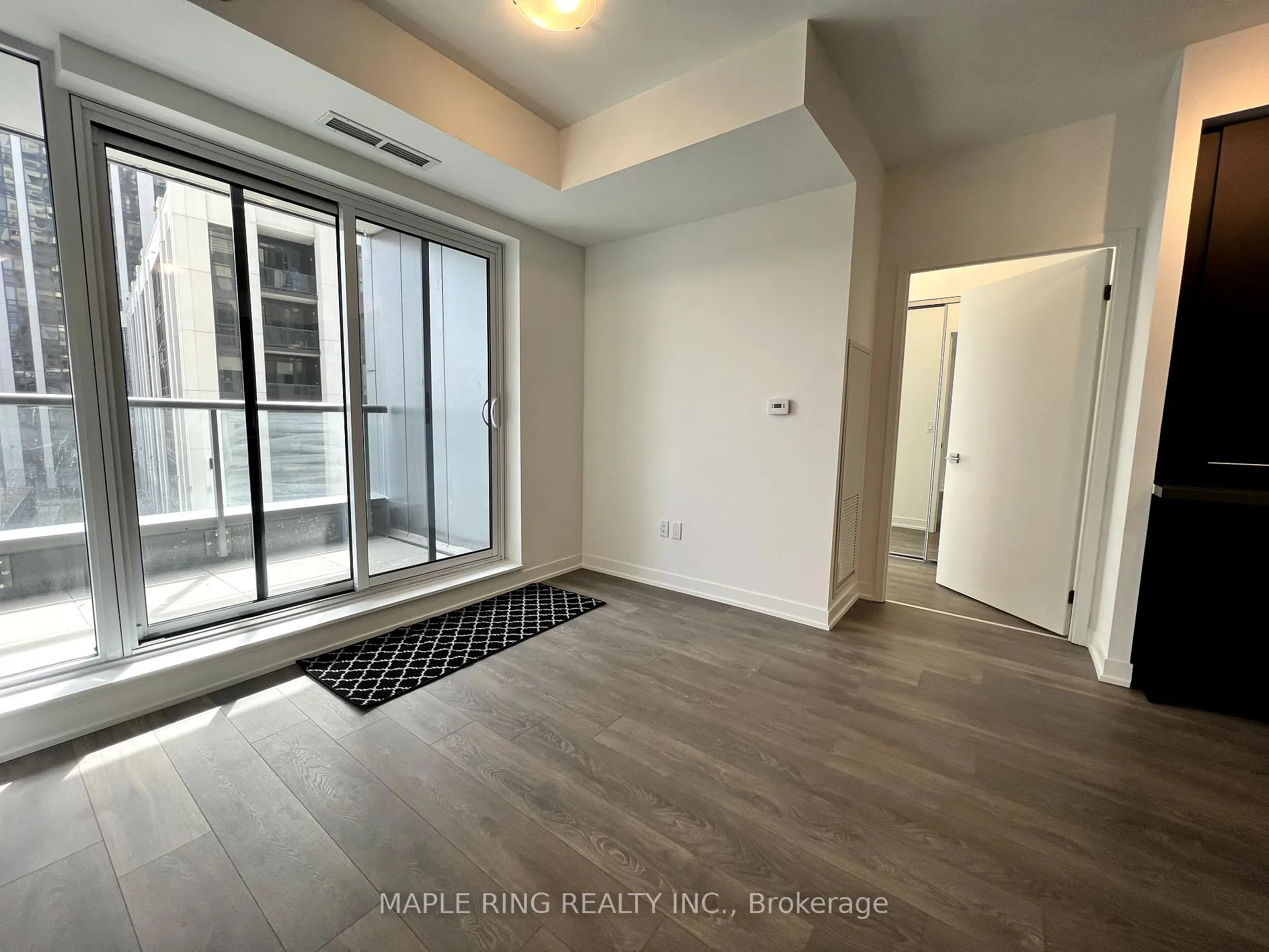 Photo 2 of Unit 319, 10 Abeja Street, Vaughan, Concord — HOMEH
