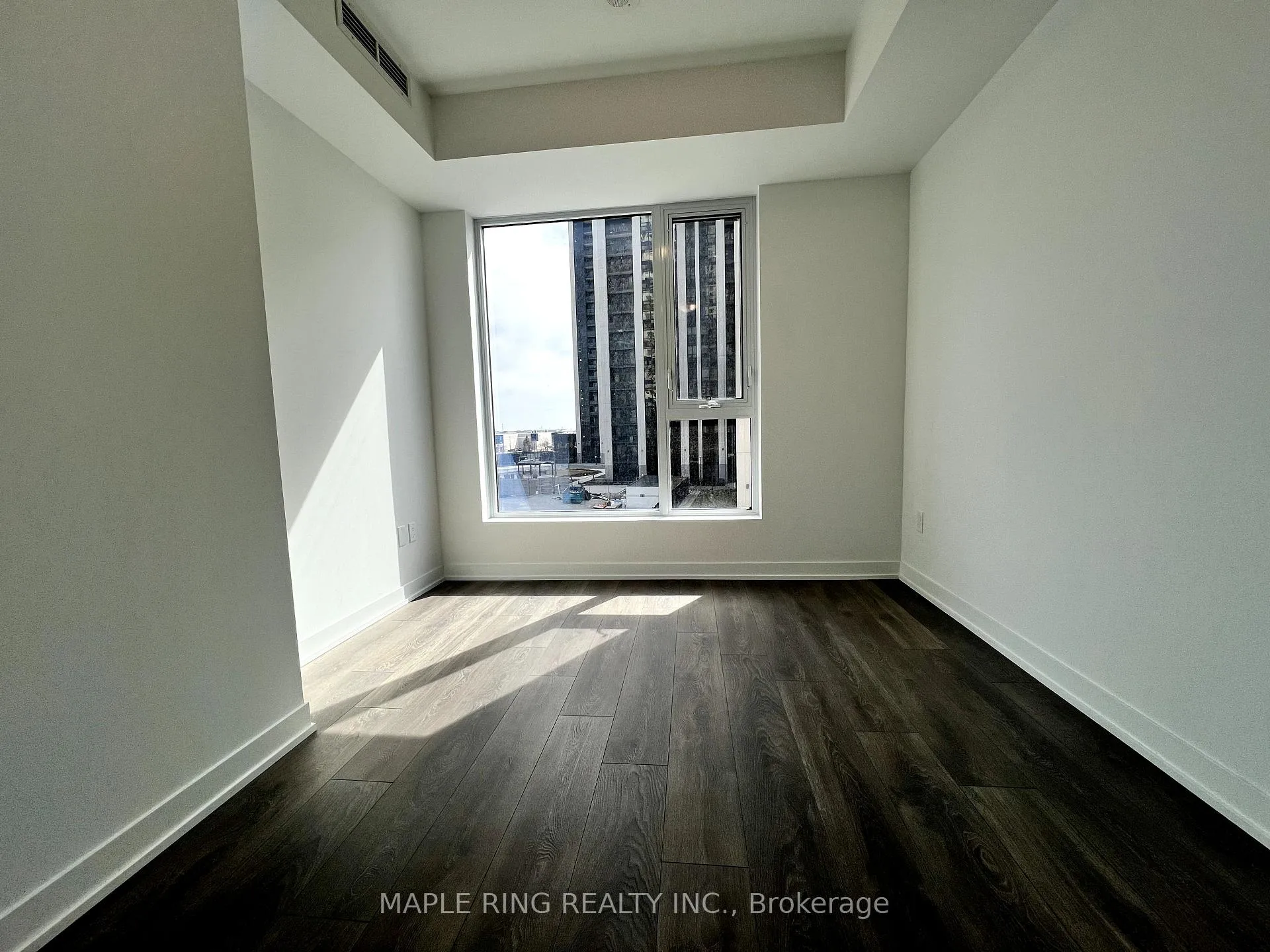 Photo 4 of Unit 319, 10 Abeja Street, Vaughan, Concord — HOMEH