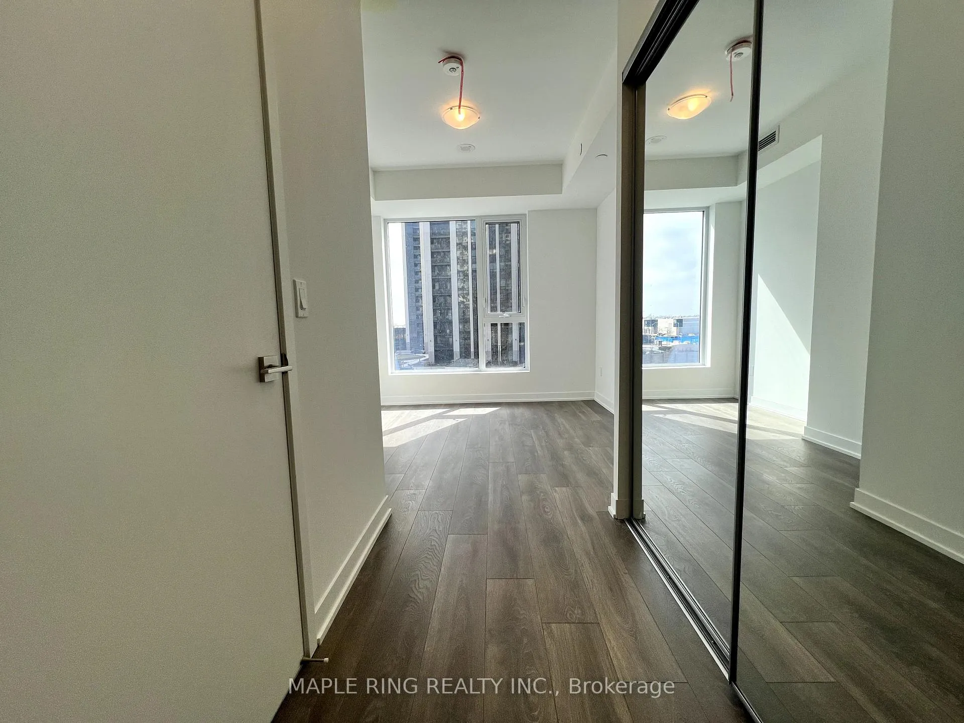 Photo 5 of Unit 319, 10 Abeja Street, Vaughan, Concord — HOMEH