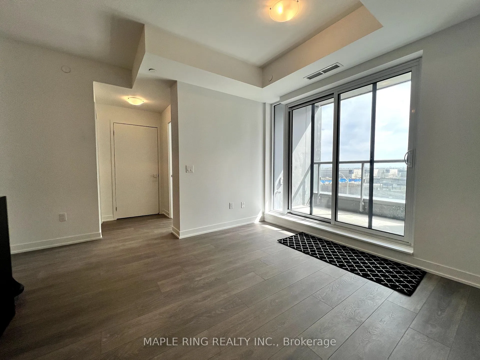 Photo 6 of Unit 319, 10 Abeja Street, Vaughan, Concord — HOMEH