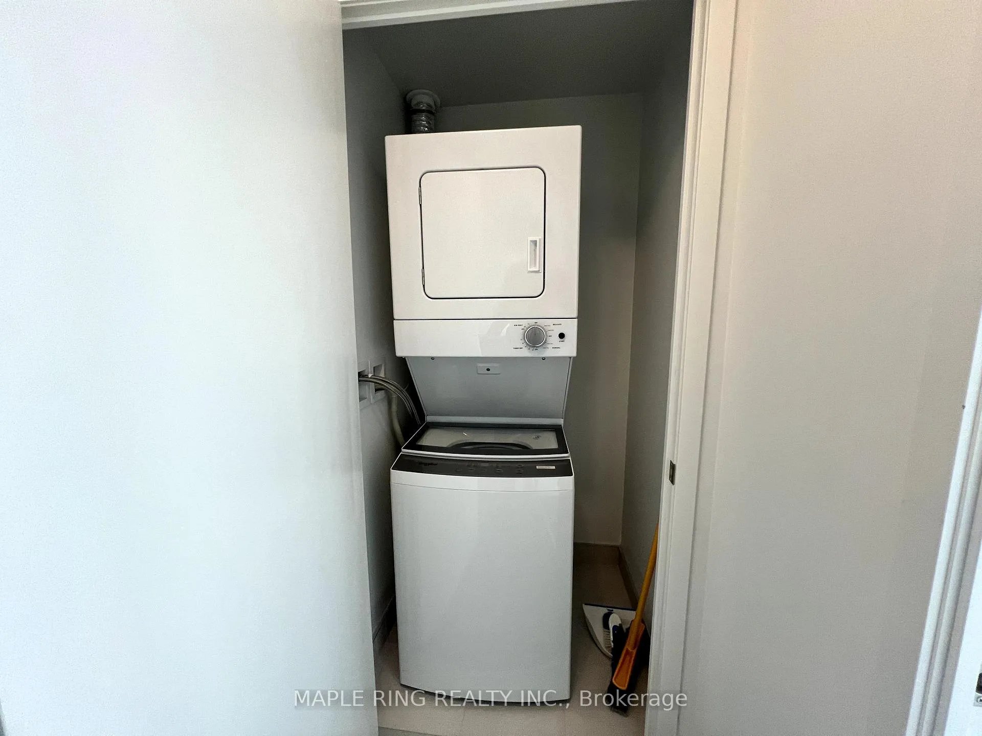 Photo 8 of Unit 319, 10 Abeja Street, Vaughan, Concord — HOMEH