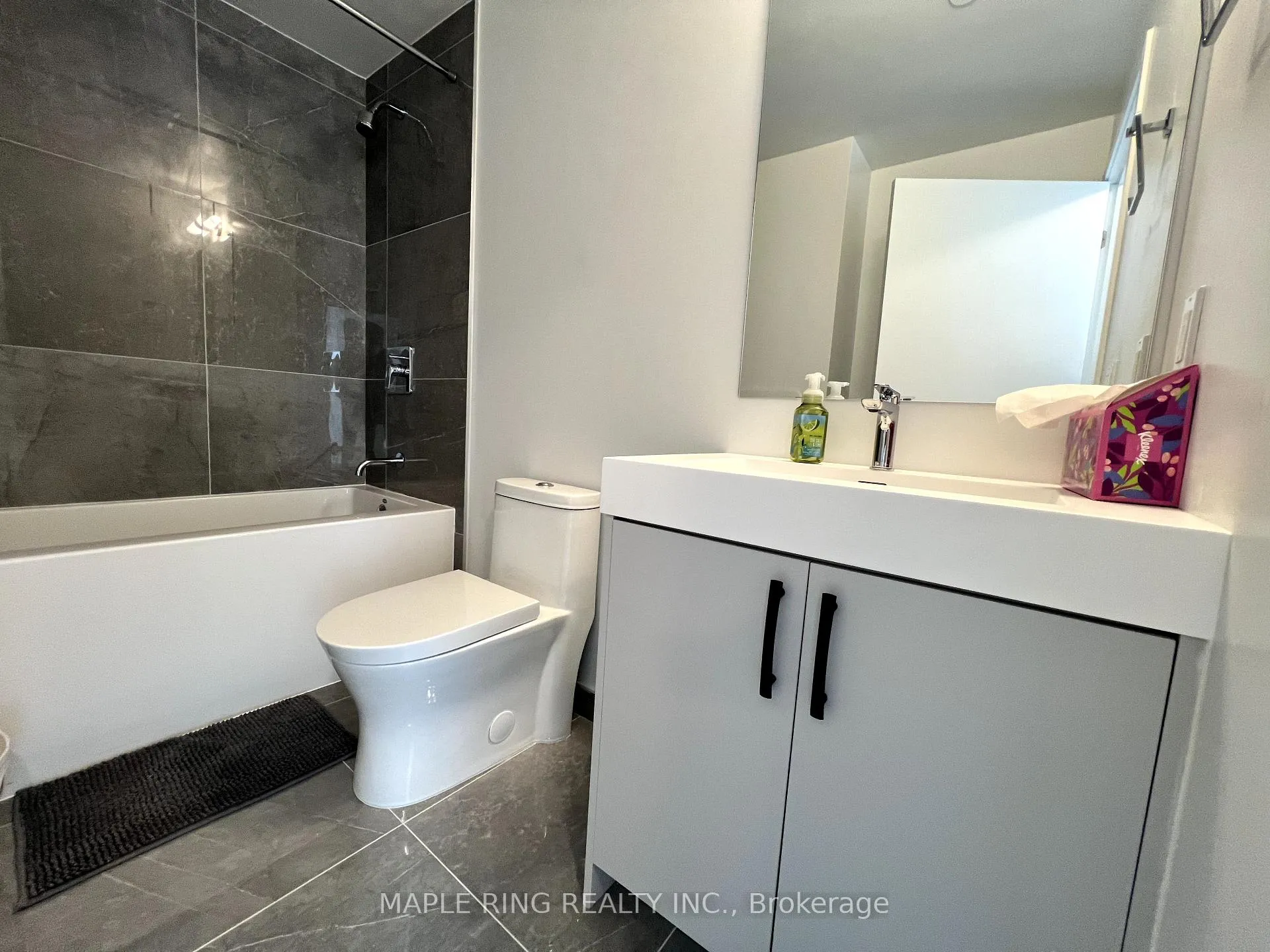 Photo 10 of Unit 319, 10 Abeja Street, Vaughan, Concord — HOMEH