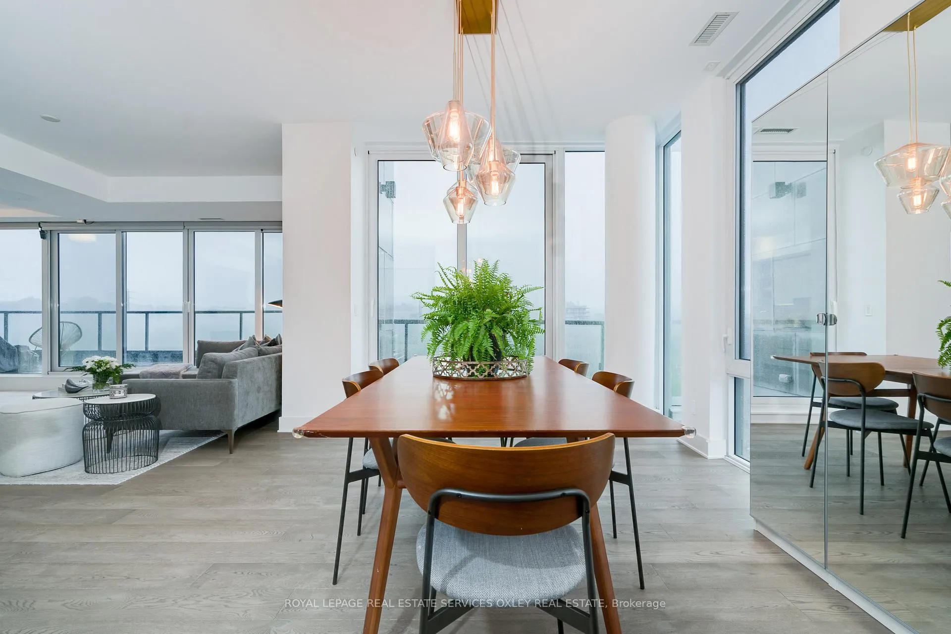 Photo 5 of Unit 1002, 128 Pears Avenue, Toronto, The Annex — HOMEH