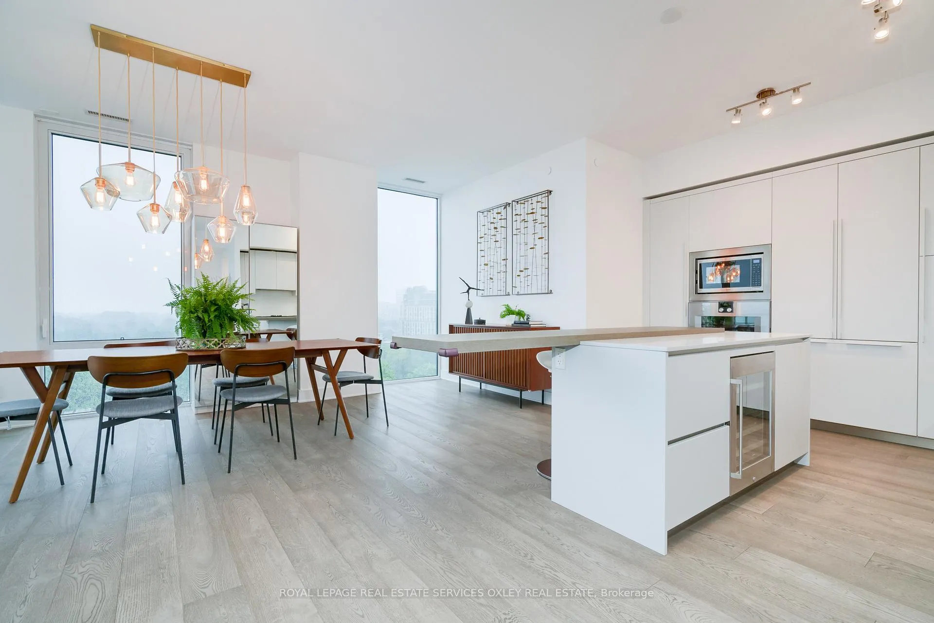 Photo 9 of Unit 1002, 128 Pears Avenue, Toronto, The Annex — HOMEH