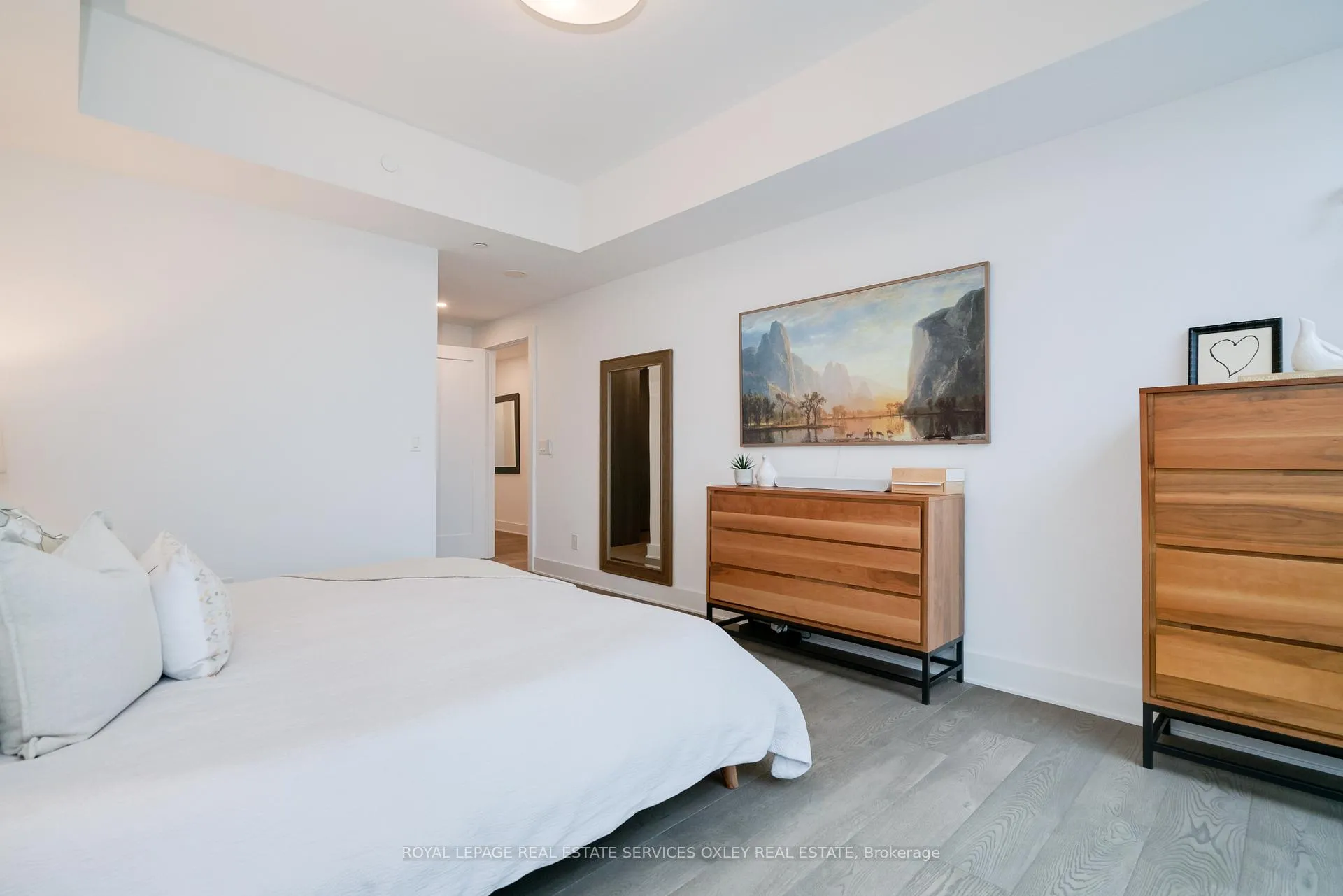 Photo 15 of Unit 1002, 128 Pears Avenue, Toronto, The Annex — HOMEH