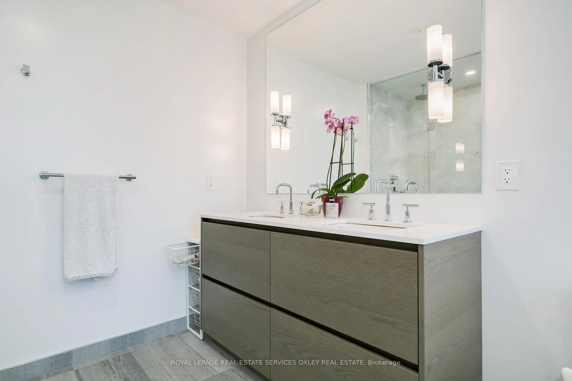 Photo 19 of Unit 1002, 128 Pears Avenue, Toronto, The Annex — HOMEH