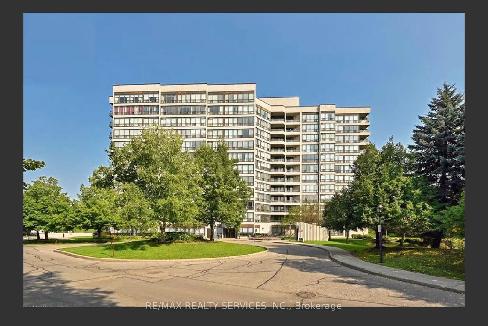 Front of Unit 611, 12 Laurelcrest Street