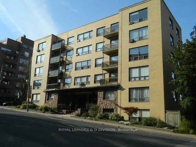 Front of Unit 100, 740 Eglinton Avenue W