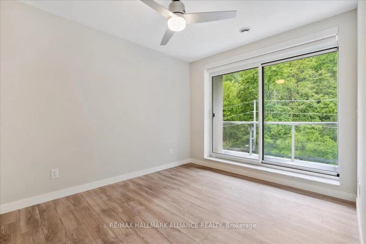 Photo 14 of Unit 402, 479 Charlton Avenue E, Hamilton, Stinson — HOMEH