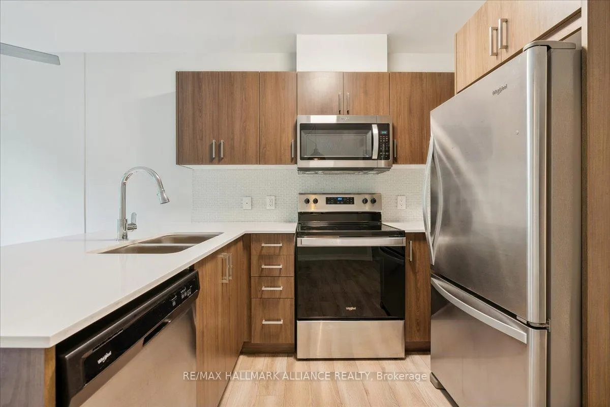 Photo 20 of Unit 402, 479 Charlton Avenue E, Hamilton, Stinson — HOMEH