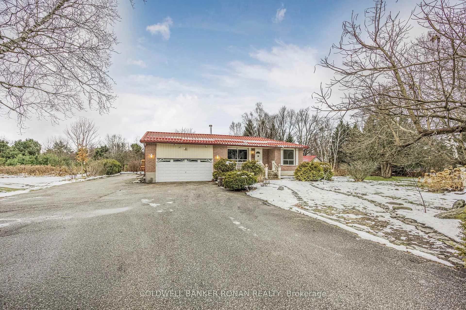 Photo 4 of 6926 County Rd 10, Essa, Rural Essa — HOMEH