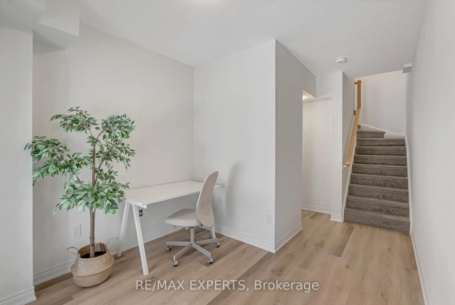 Photo 3 of Unit 78, 59 Dryden Lane, Hamilton, McQuesten — HOMEH