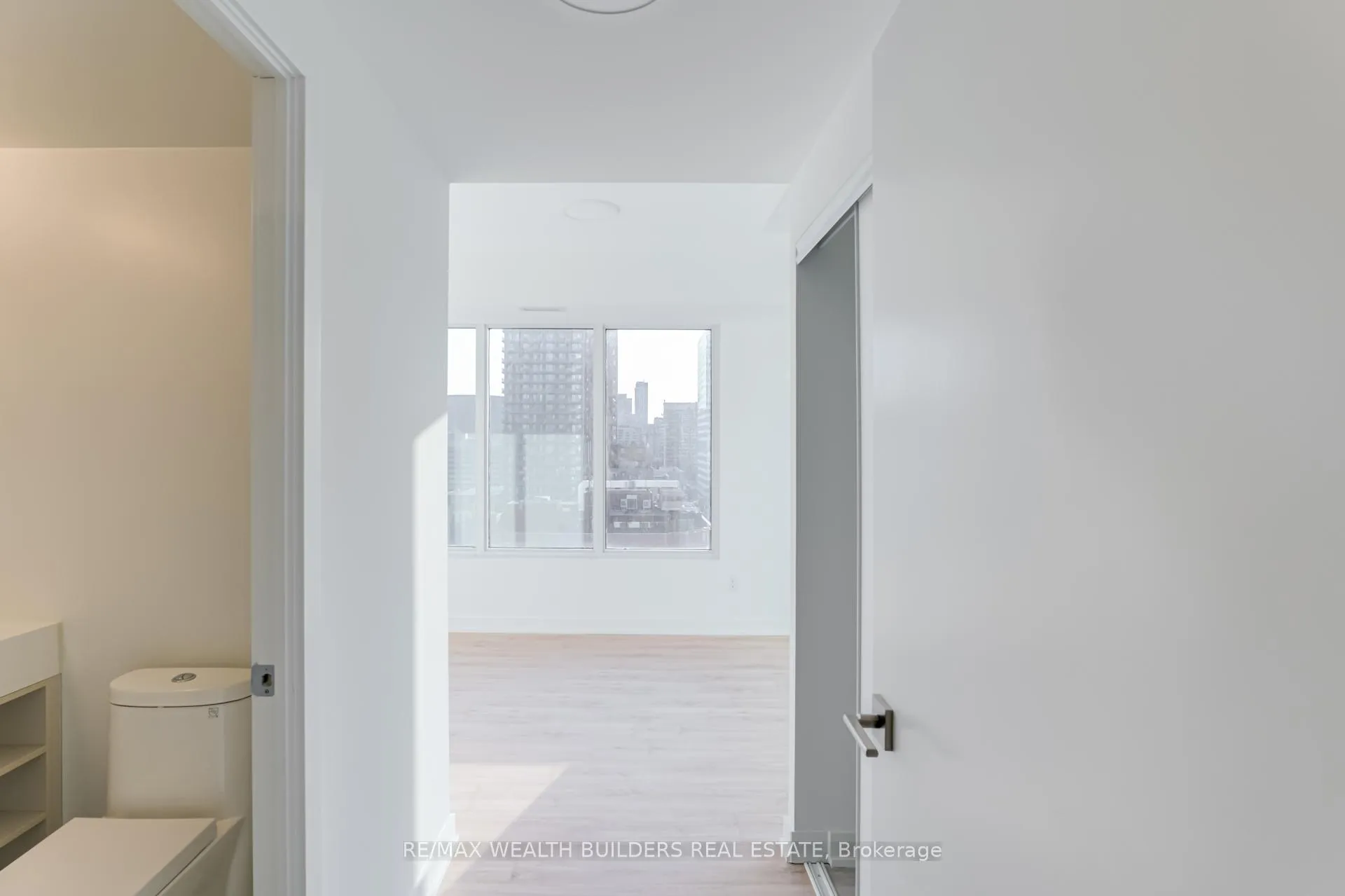 Photo 15 of Unit 2203, 252 Church Street, Toronto, Church-Yonge Corridor — HOMEH