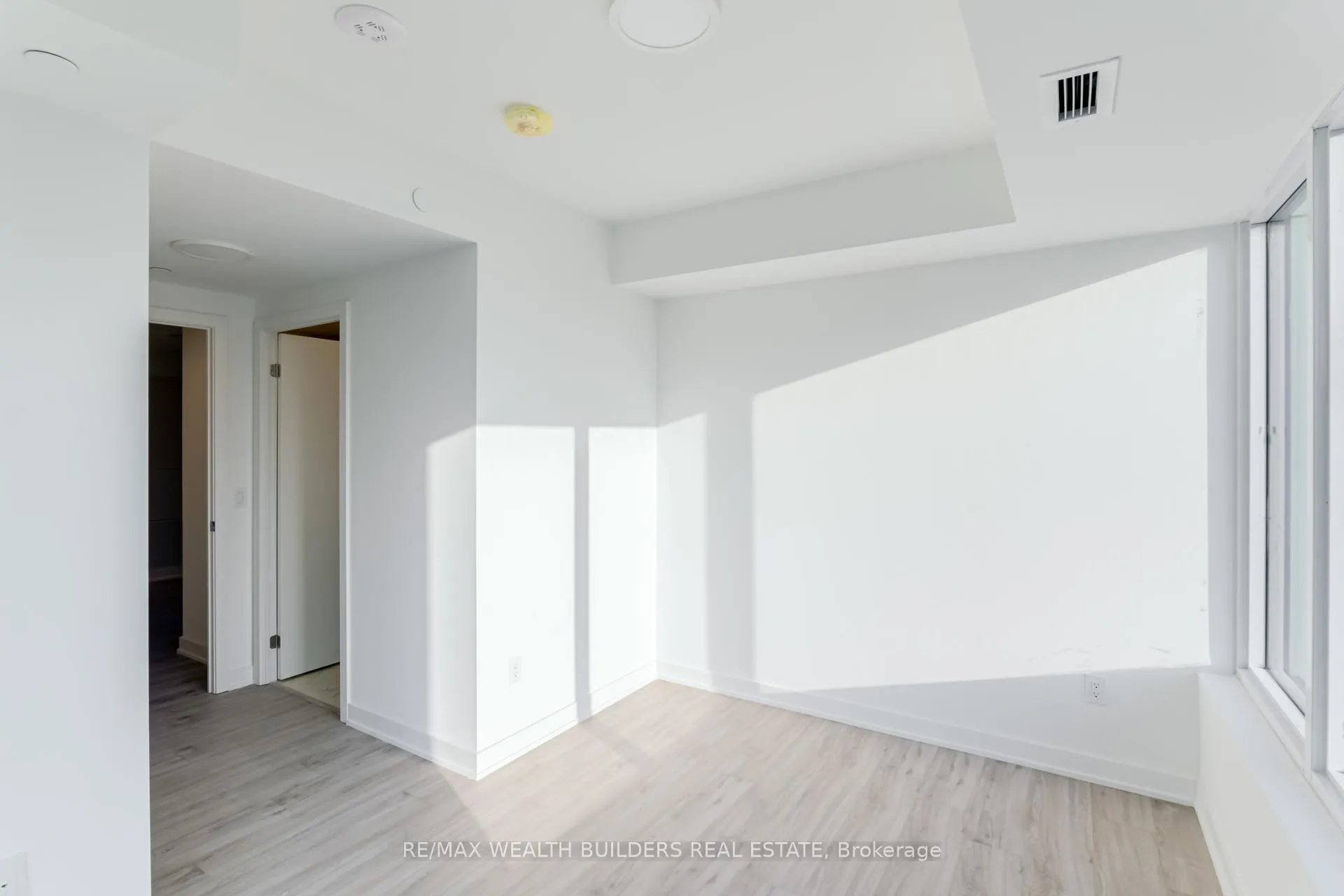 Photo 18 of Unit 2203, 252 Church Street, Toronto, Church-Yonge Corridor — HOMEH