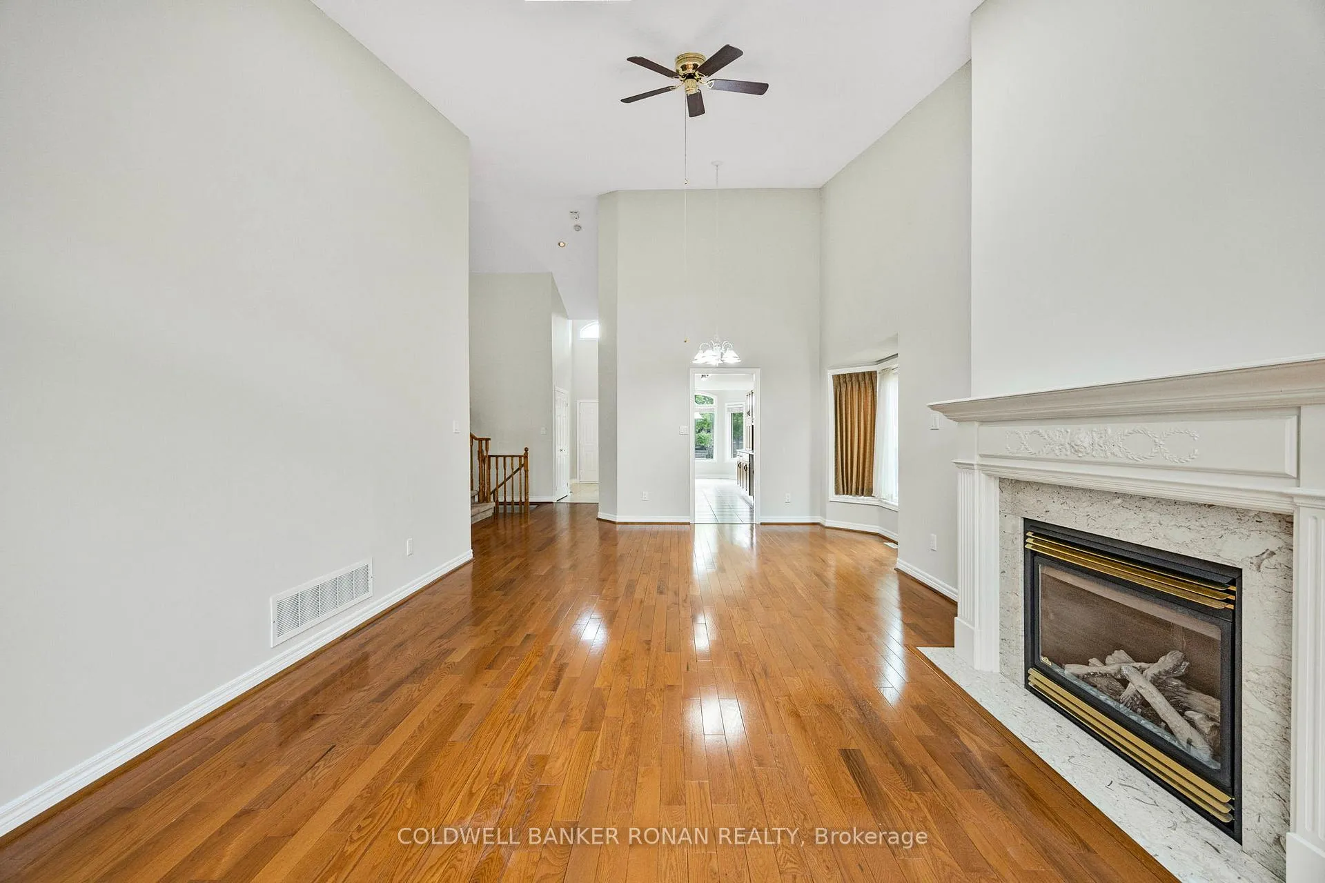 Photo 12 of Unit 9, 8 Malibu Manor W, New Tecumseth, Alliston — HOMEH