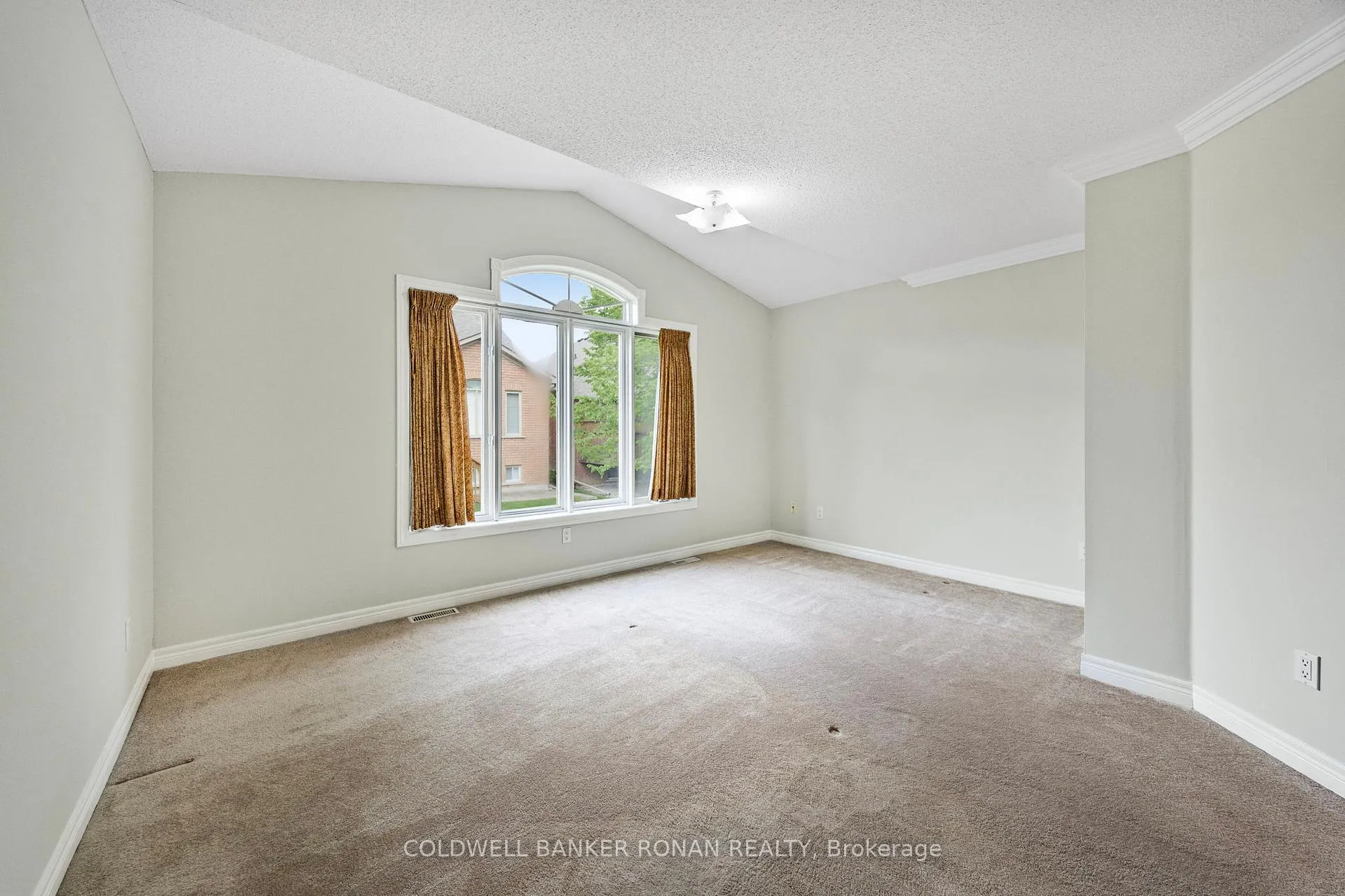 Photo 22 of Unit 9, 8 Malibu Manor W, New Tecumseth, Alliston — HOMEH