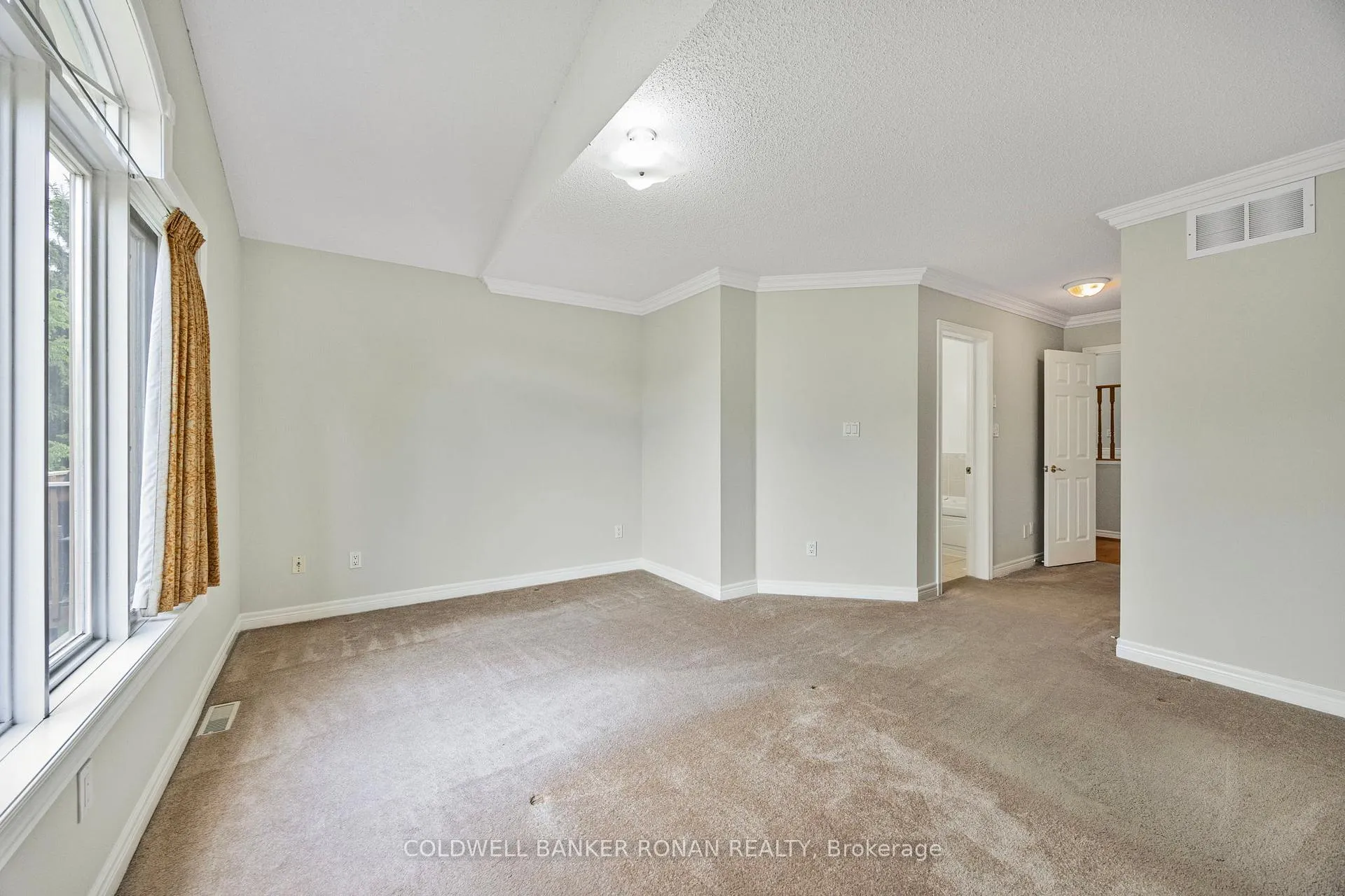 Photo 23 of Unit 9, 8 Malibu Manor W, New Tecumseth, Alliston — HOMEH
