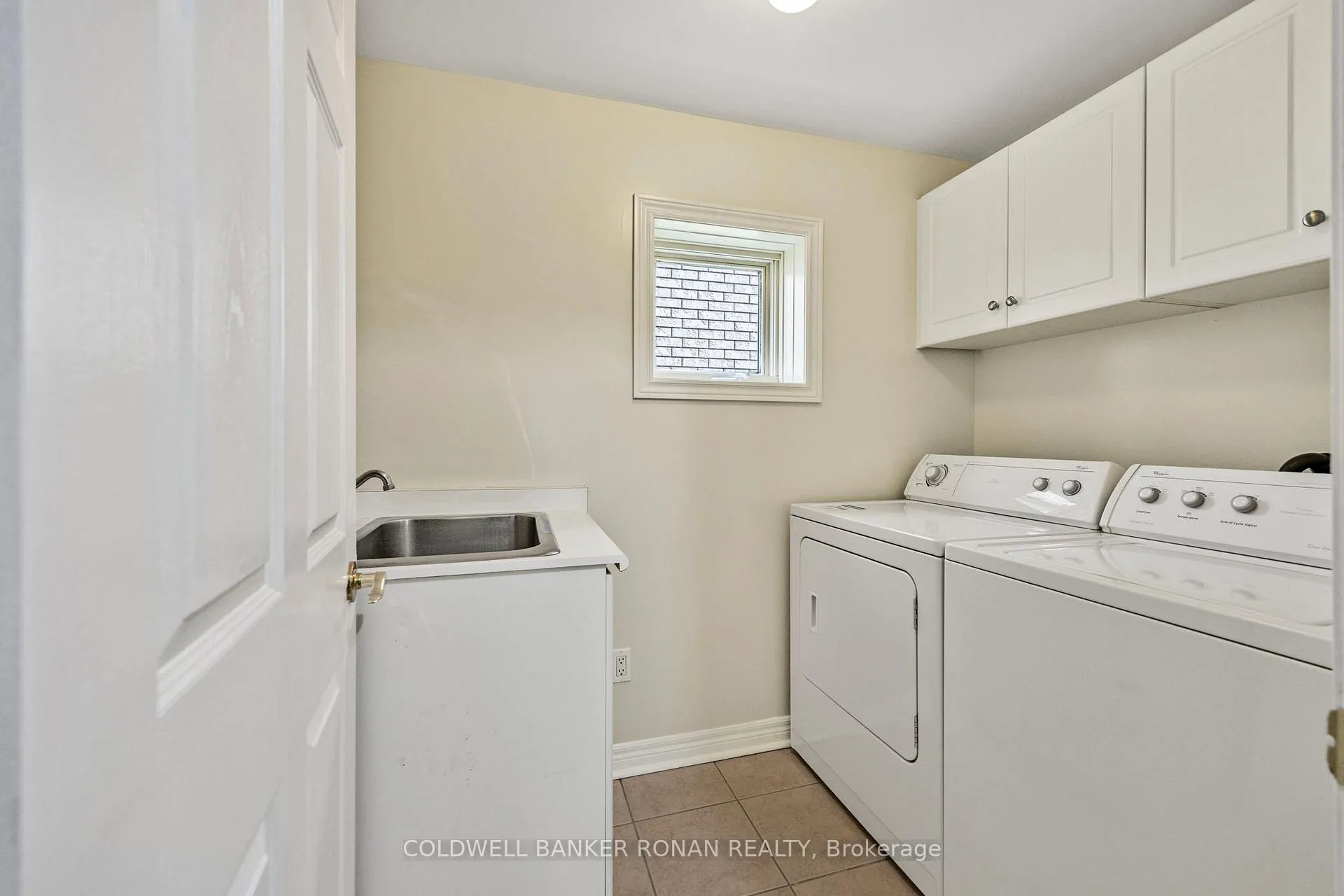 Photo 29 of Unit 9, 8 Malibu Manor W, New Tecumseth, Alliston — HOMEH