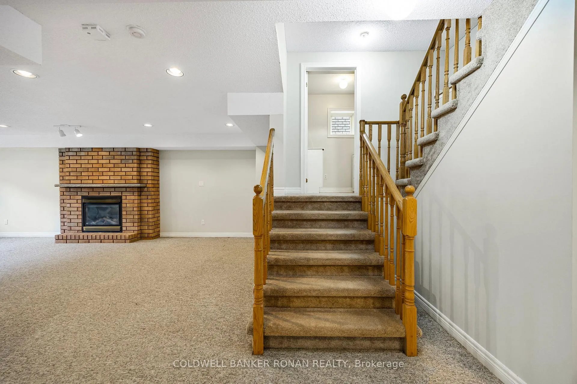 Photo 30 of Unit 9, 8 Malibu Manor W, New Tecumseth, Alliston — HOMEH