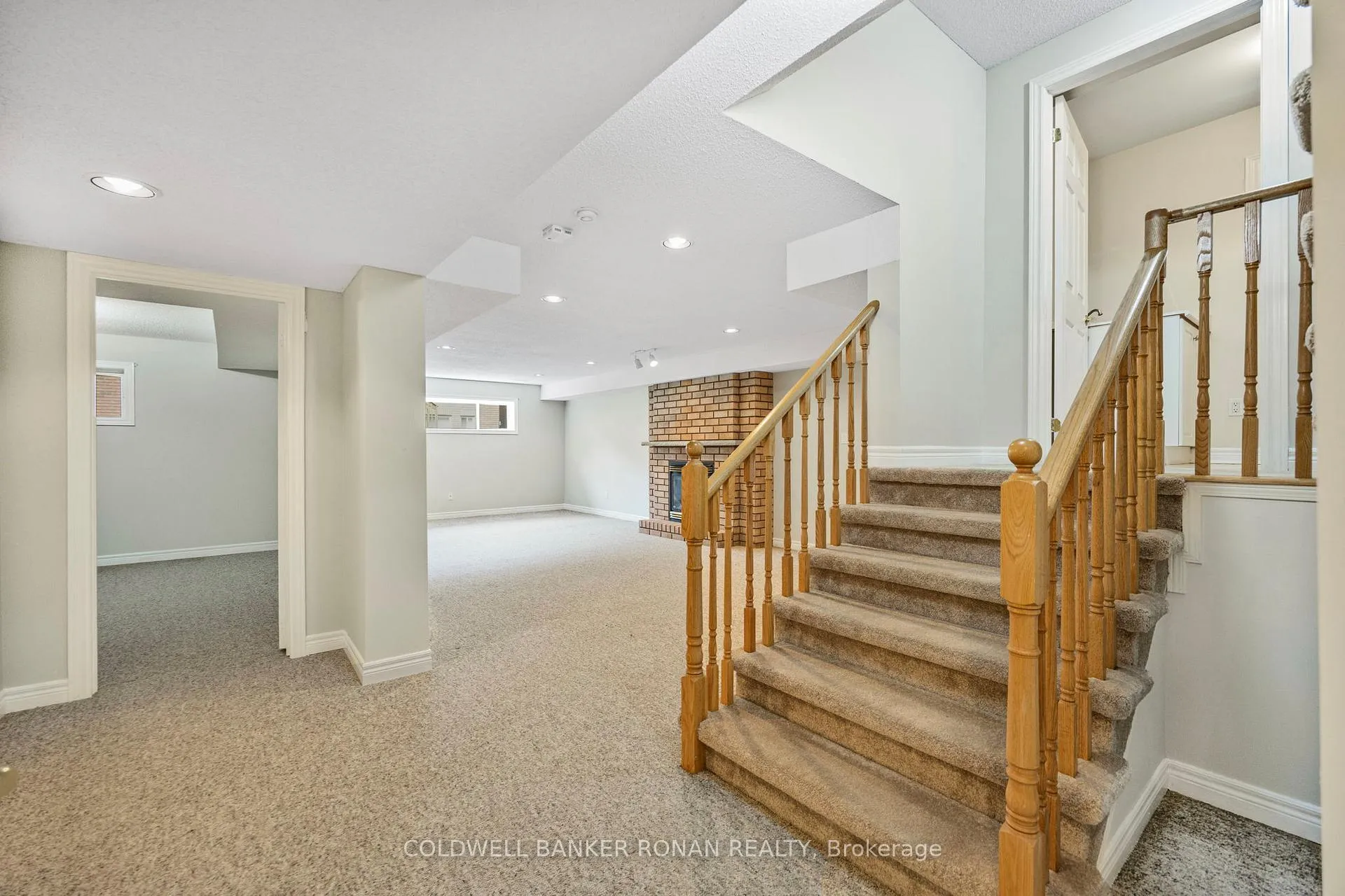 Photo 31 of Unit 9, 8 Malibu Manor W, New Tecumseth, Alliston — HOMEH