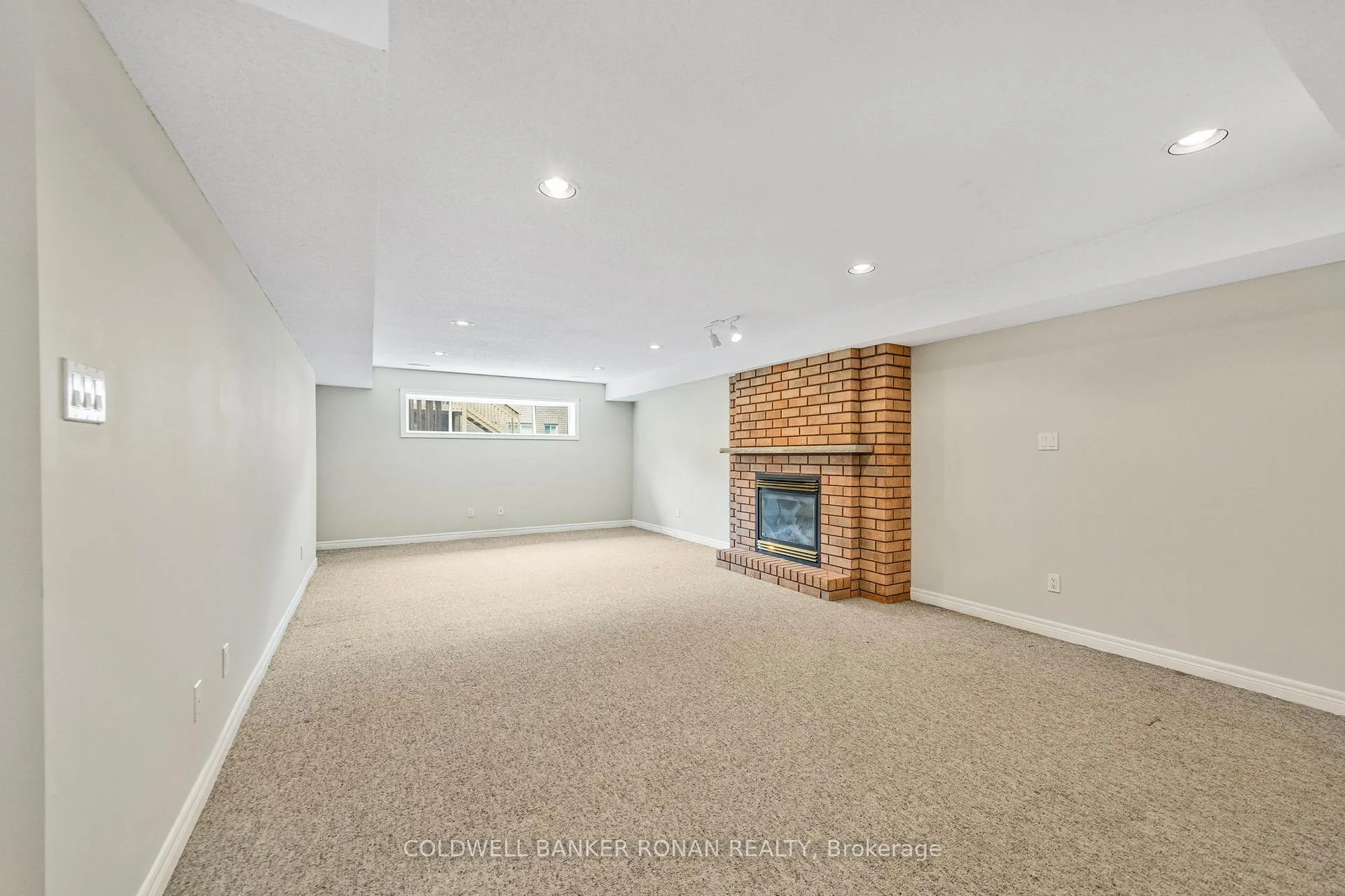 Photo 32 of Unit 9, 8 Malibu Manor W, New Tecumseth, Alliston — HOMEH