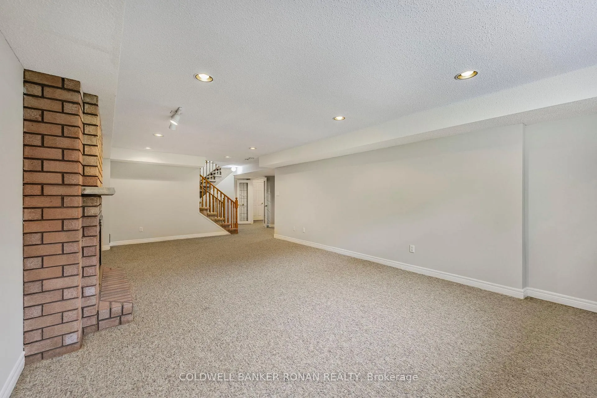 Photo 34 of Unit 9, 8 Malibu Manor W, New Tecumseth, Alliston — HOMEH