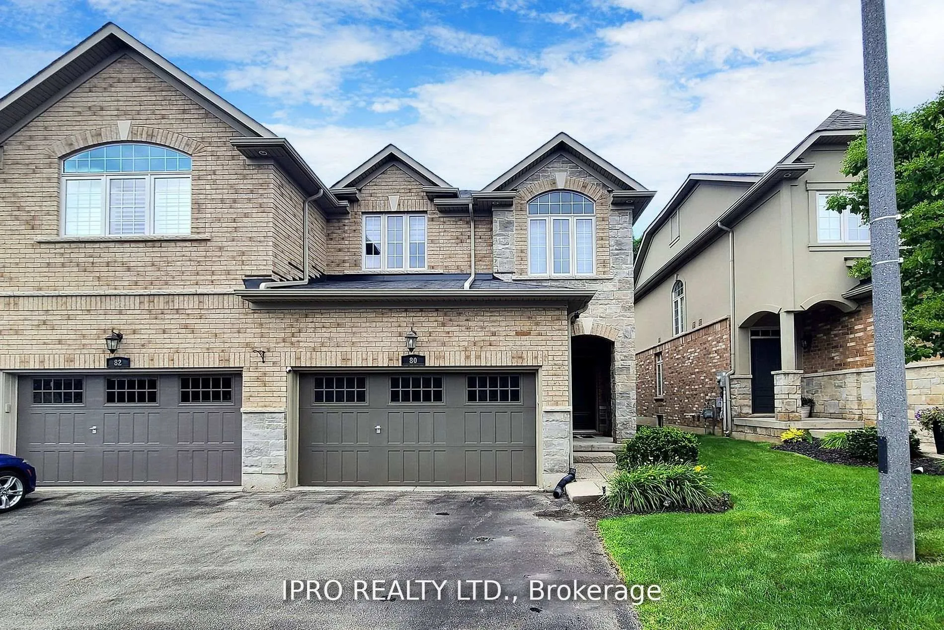 Photo 3 of 80 Oakhaven Place, Hamilton, Ancaster — HOMEH