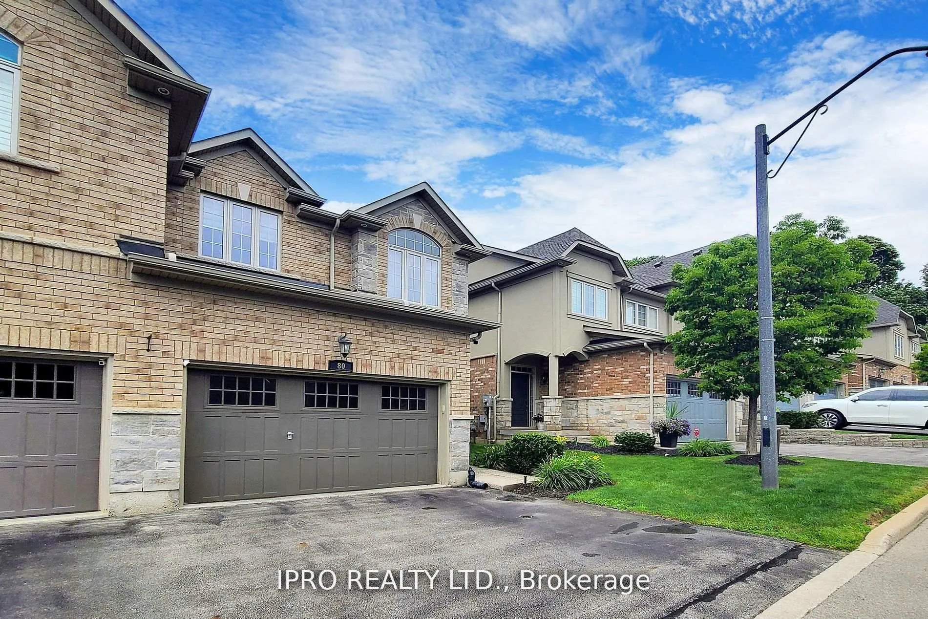 Photo 4 of 80 Oakhaven Place, Hamilton, Ancaster — HOMEH