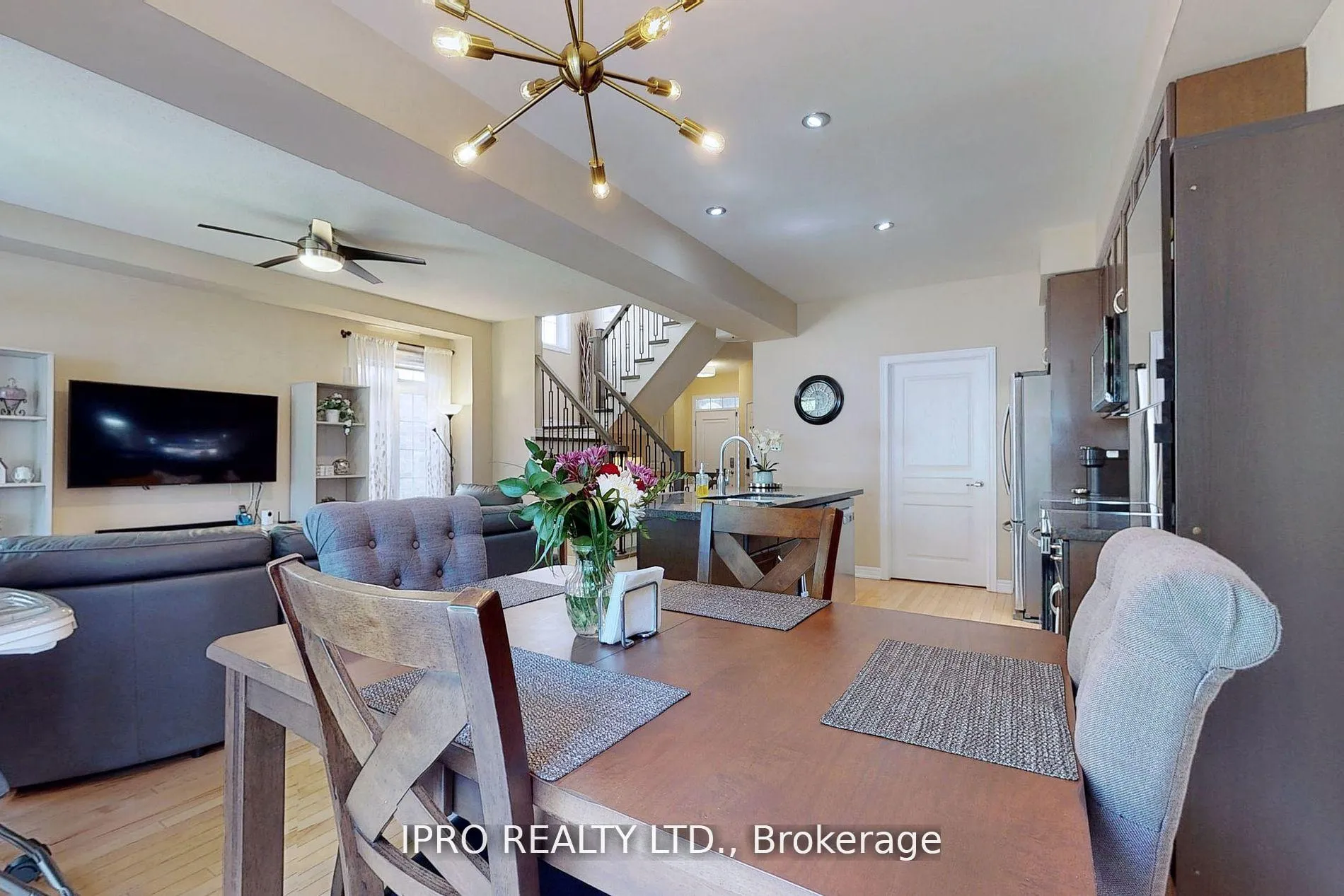Photo 9 of 80 Oakhaven Place, Hamilton, Ancaster — HOMEH