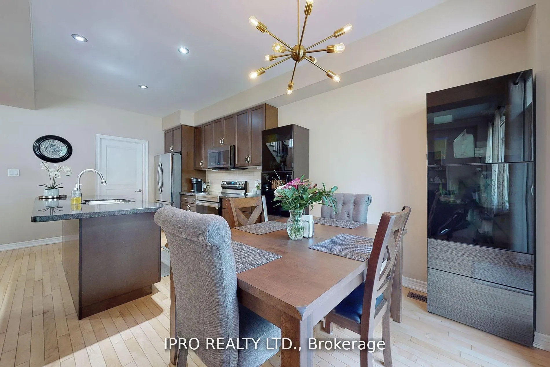 Photo 10 of 80 Oakhaven Place, Hamilton, Ancaster — HOMEH