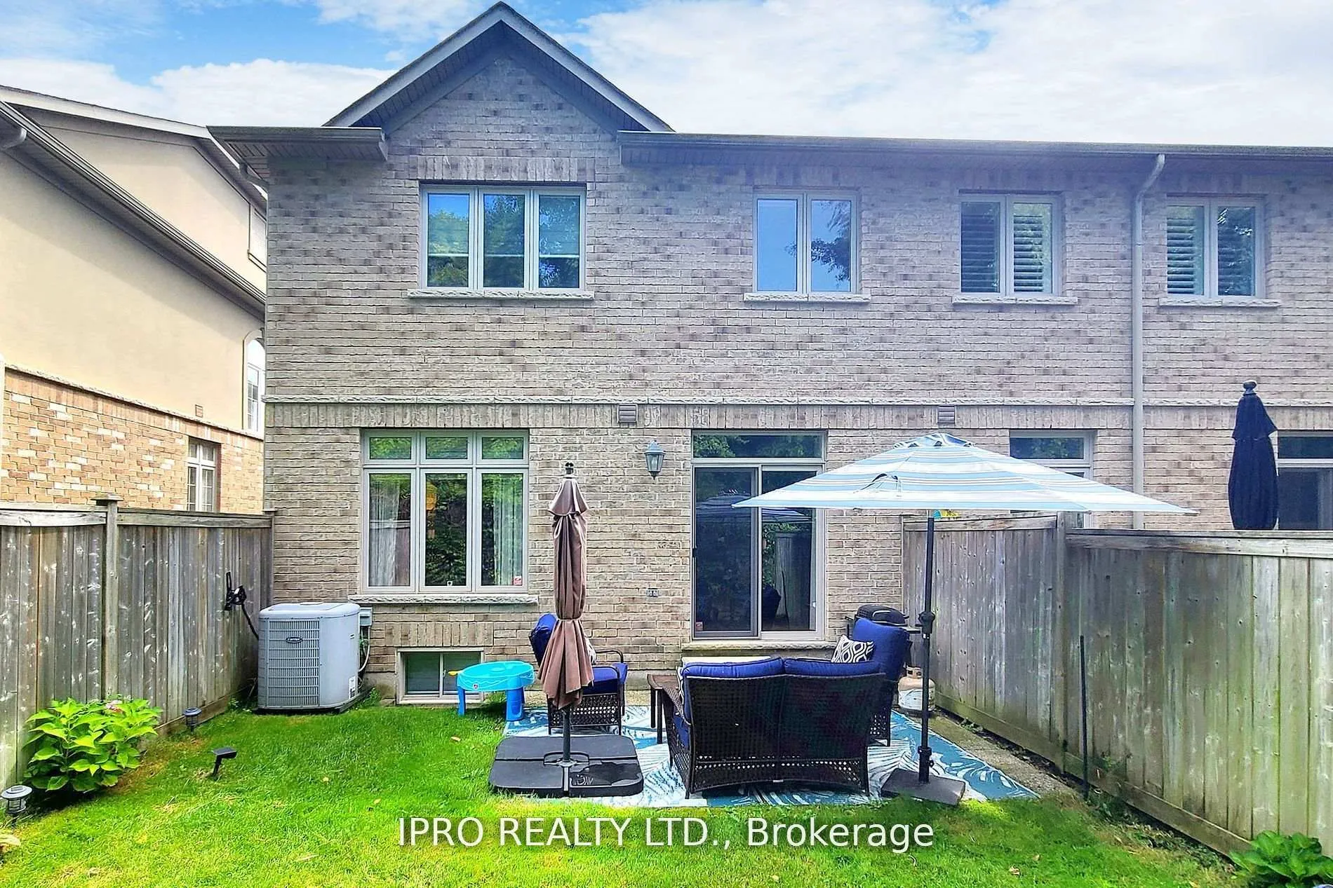Photo 35 of 80 Oakhaven Place, Hamilton, Ancaster — HOMEH