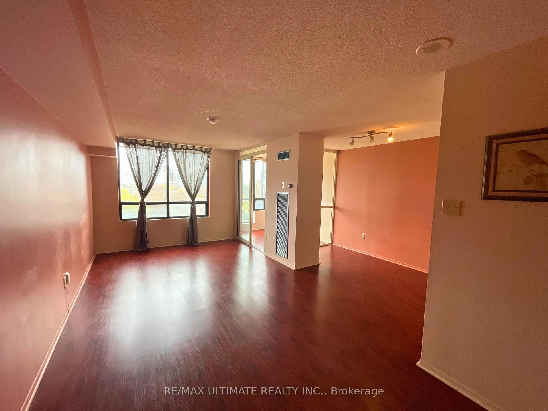 Photo 4 of Unit 804, 117 Gerrard Street E, Toronto, Church-Yonge Corridor — HOMEH