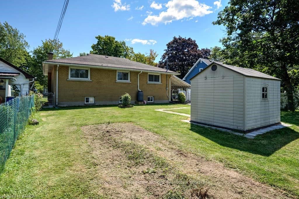 Photo 14 of 258 Arthur Street, Gananoque — HOMEH