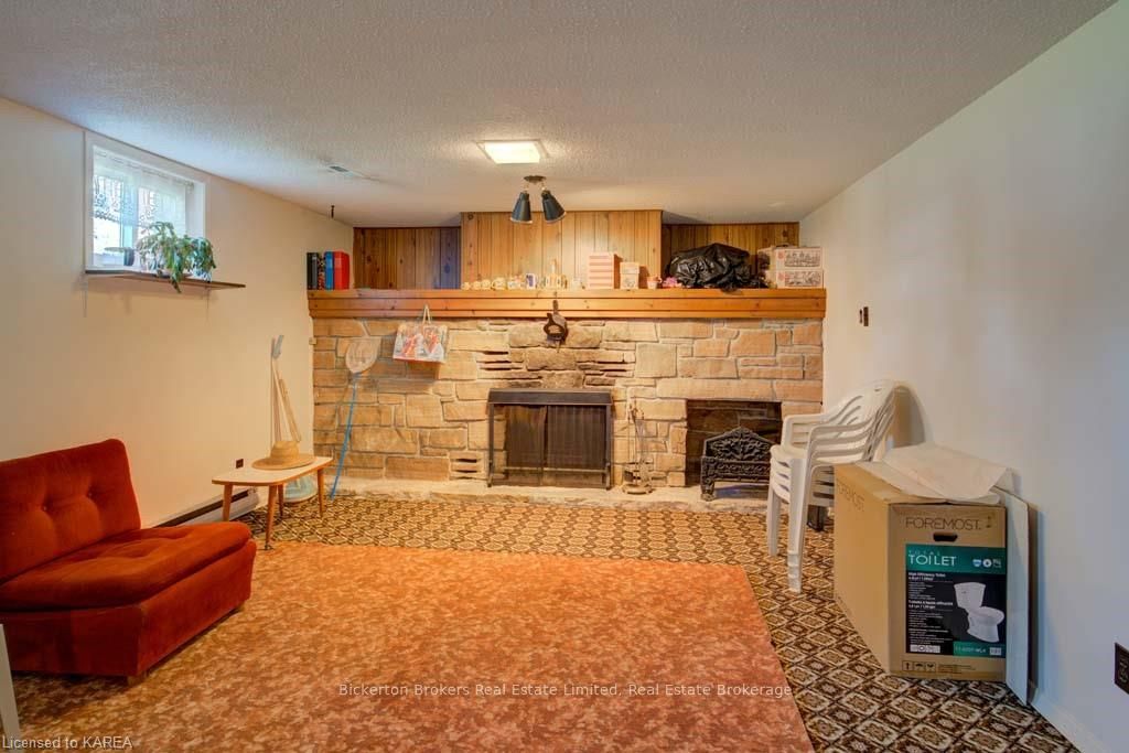 Photo 16 of 258 Arthur Street, Gananoque — HOMEH