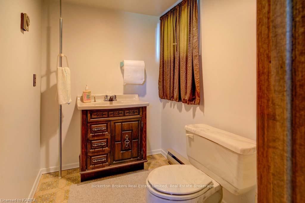 Photo 17 of 258 Arthur Street, Gananoque — HOMEH