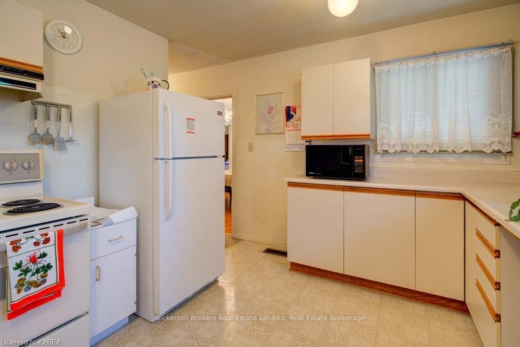 Photo 22 of 258 Arthur Street, Gananoque — HOMEH