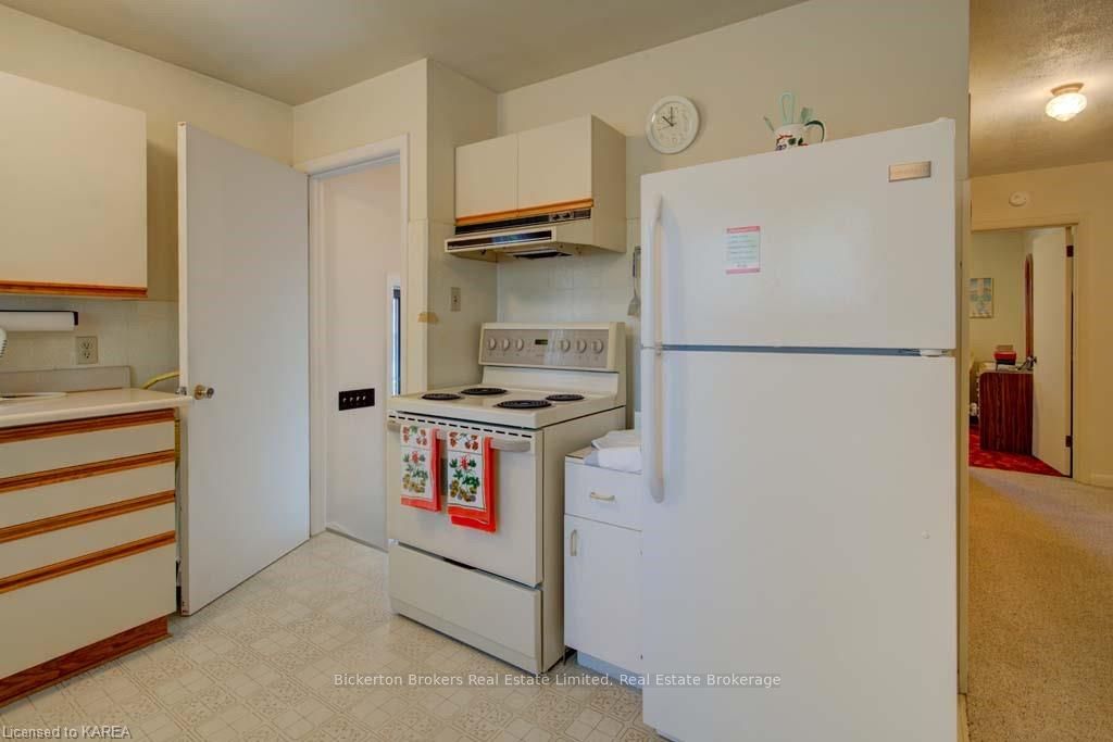 Photo 25 of 258 Arthur Street, Gananoque — HOMEH