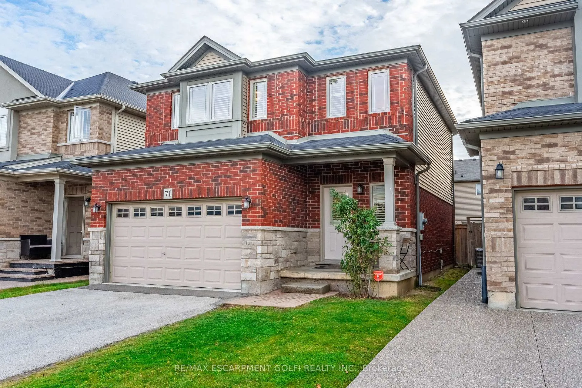 Photo 2 of 71 Chamomile Drive, Hamilton, Randall — HOMEH