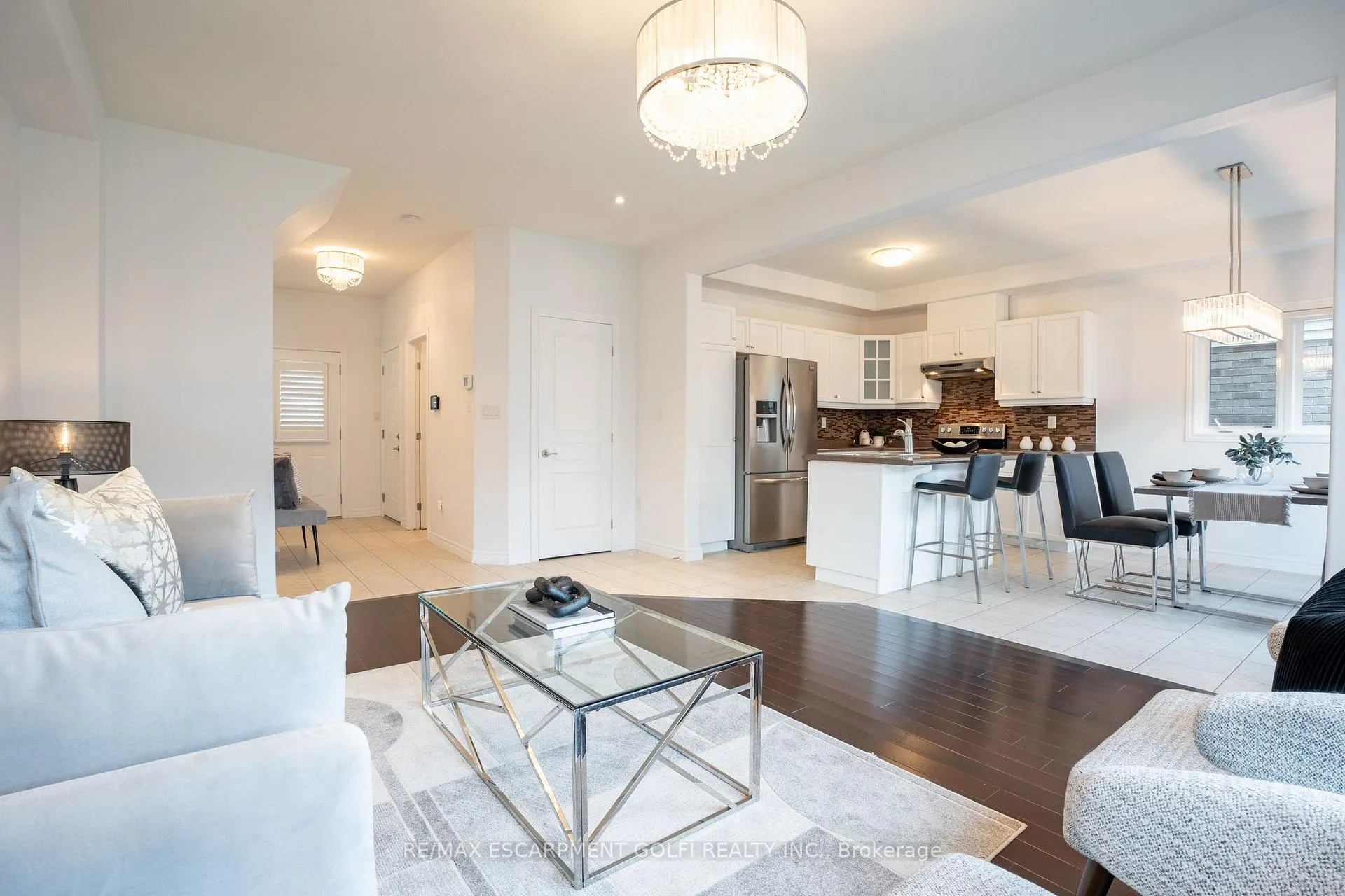 Photo 9 of 71 Chamomile Drive, Hamilton, Randall — HOMEH