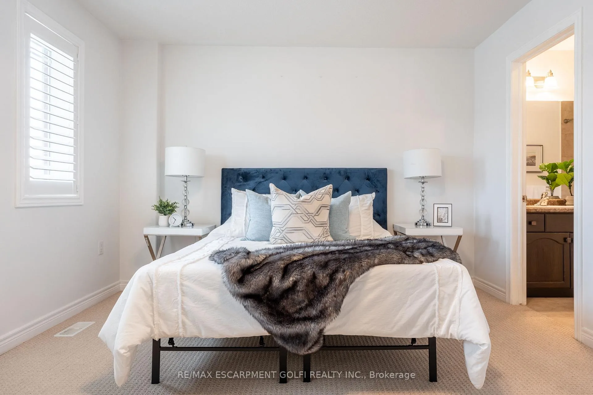 Photo 19 of 71 Chamomile Drive, Hamilton, Randall — HOMEH