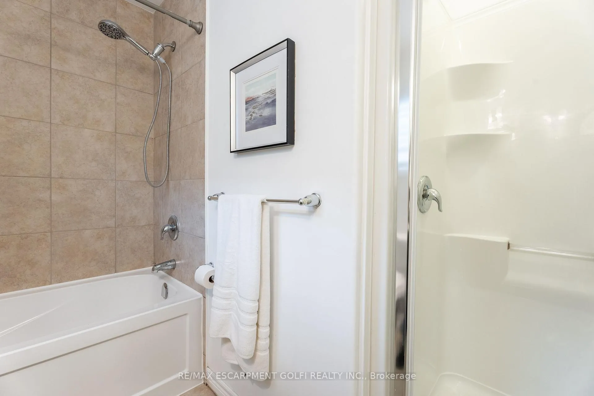 Photo 21 of 71 Chamomile Drive, Hamilton, Randall — HOMEH